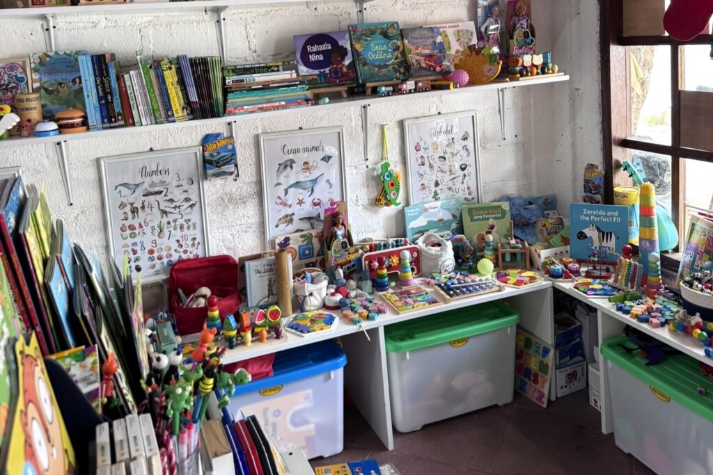 kids toys shop Little Gili, Gili Air Indonesia